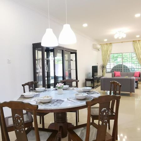 Nansang One Homestay 8Pax 4Rooms シブ エクステリア 写真
